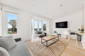 Bondi Beach Hazel unit 1 - Beach view with balcony and 2 bedrooms, Sydney